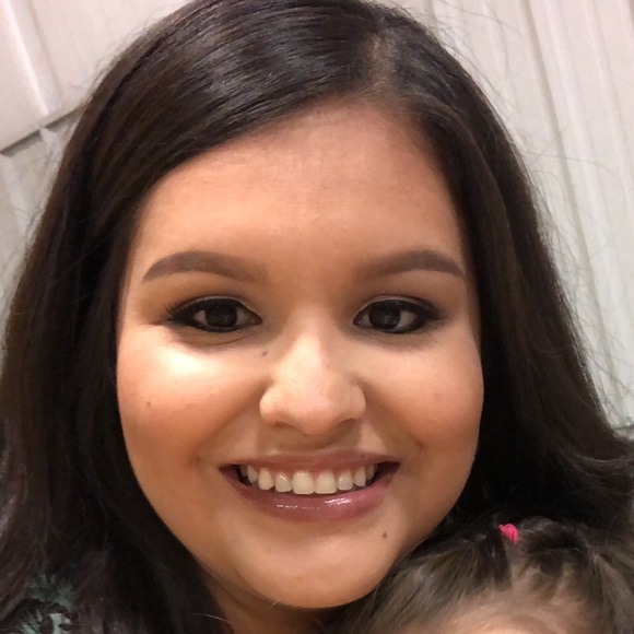 Meet your Posher, Melissa - Picture 1 of 1